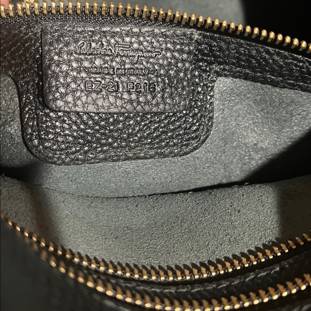 Salvatore Ferragamo EUC Amy Gancini Tote Bag Black Pebbled Leather - Picture 12 of 15